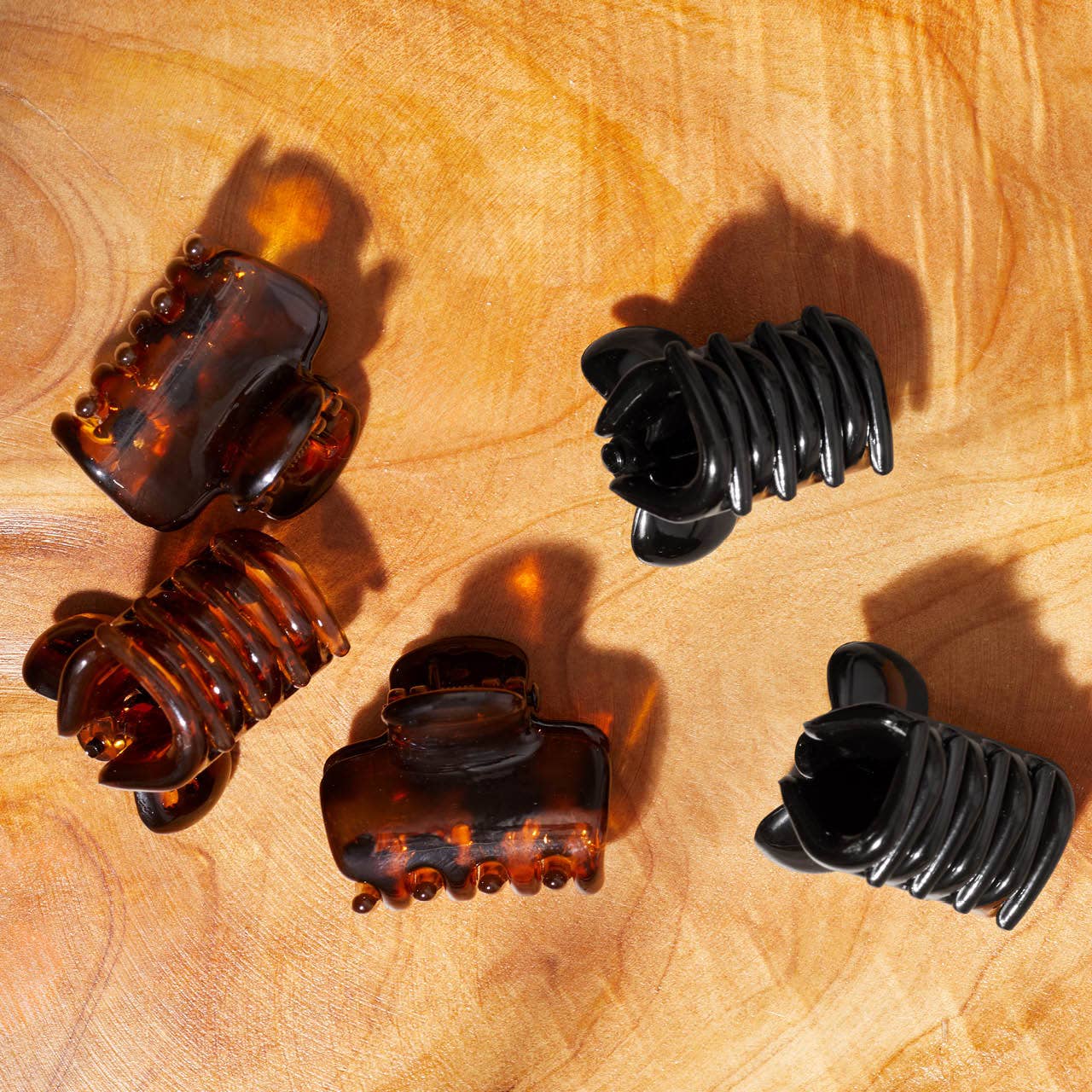 Recycled Plastic Mini Puffy Claw Clips 6pc Set | Black + Tort